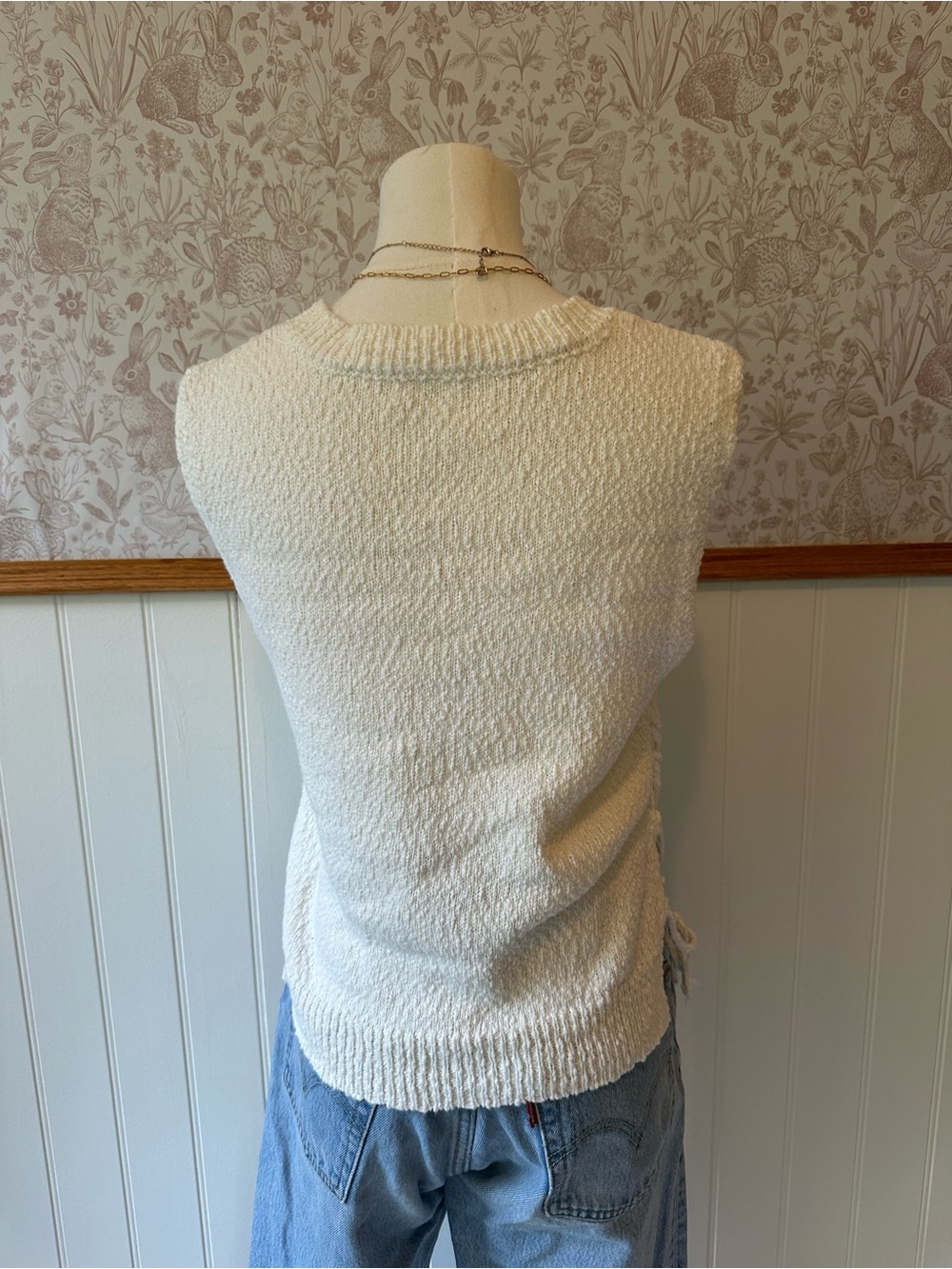 Mi Ami Cream Side-Tie Knit Sweater Vest – Size Medium - Picture 8 of 9